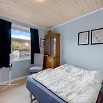 Parallelvej 11 *
